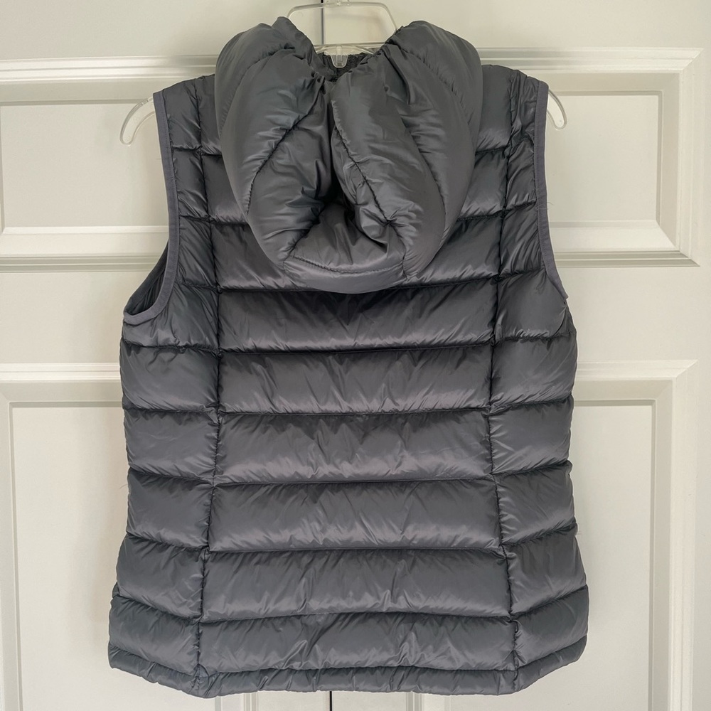 NWT Charter Club Gray Puffer Vest Size Medium - Picture 4 of 14